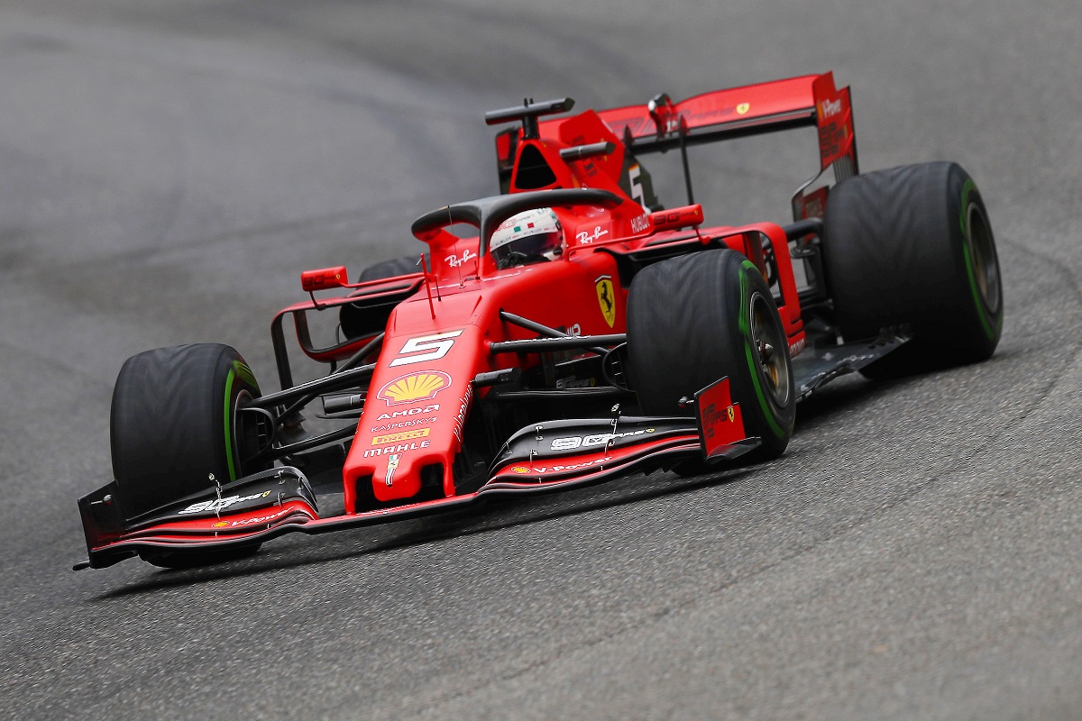Vettel “Lasciare la Ferrari a stagione in corso? Non penso”