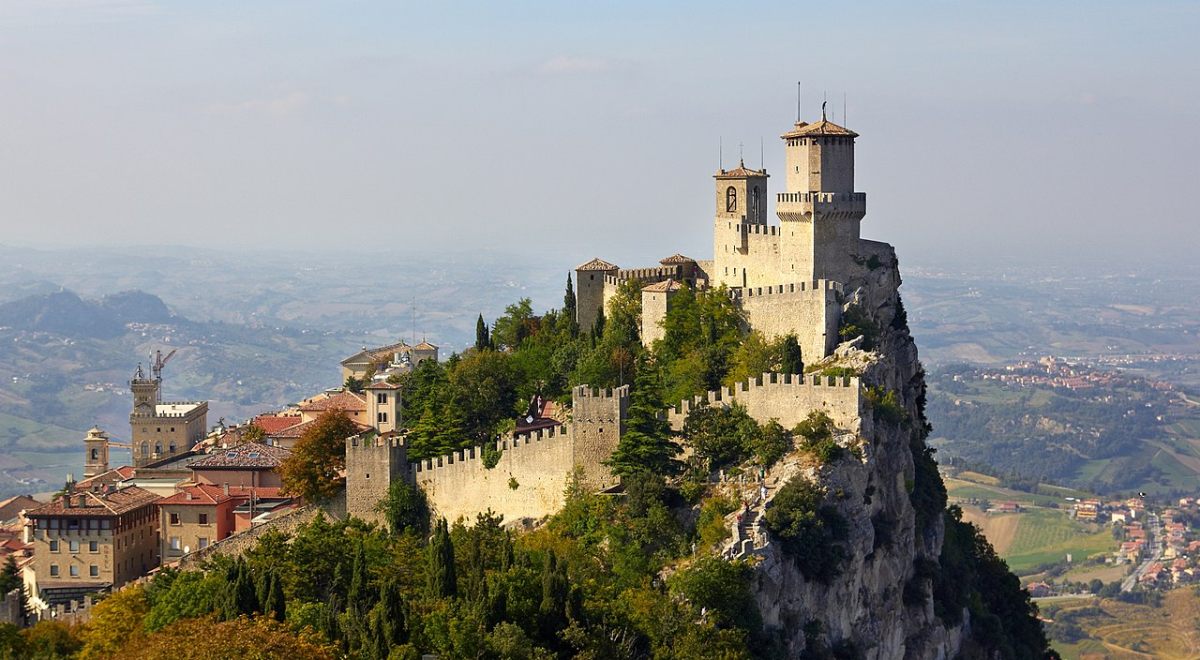 Niente più blocchi per i lavoratori frontalieri con targa San Marino