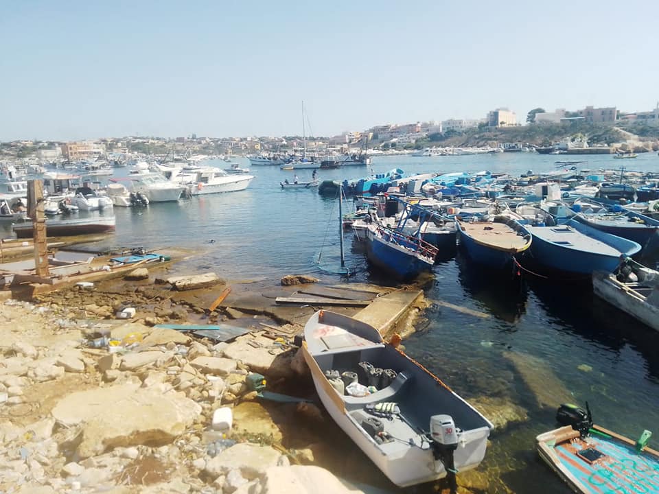 Lampedusa, interviene l’Ue “Rispettare le leggi sull’asilo”