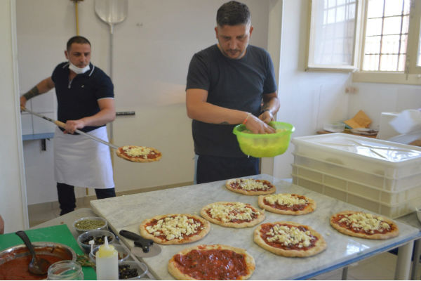 Al carcere di Piazza Armerina: “Pizza Galeotta. Metti una pizza a Piazza”