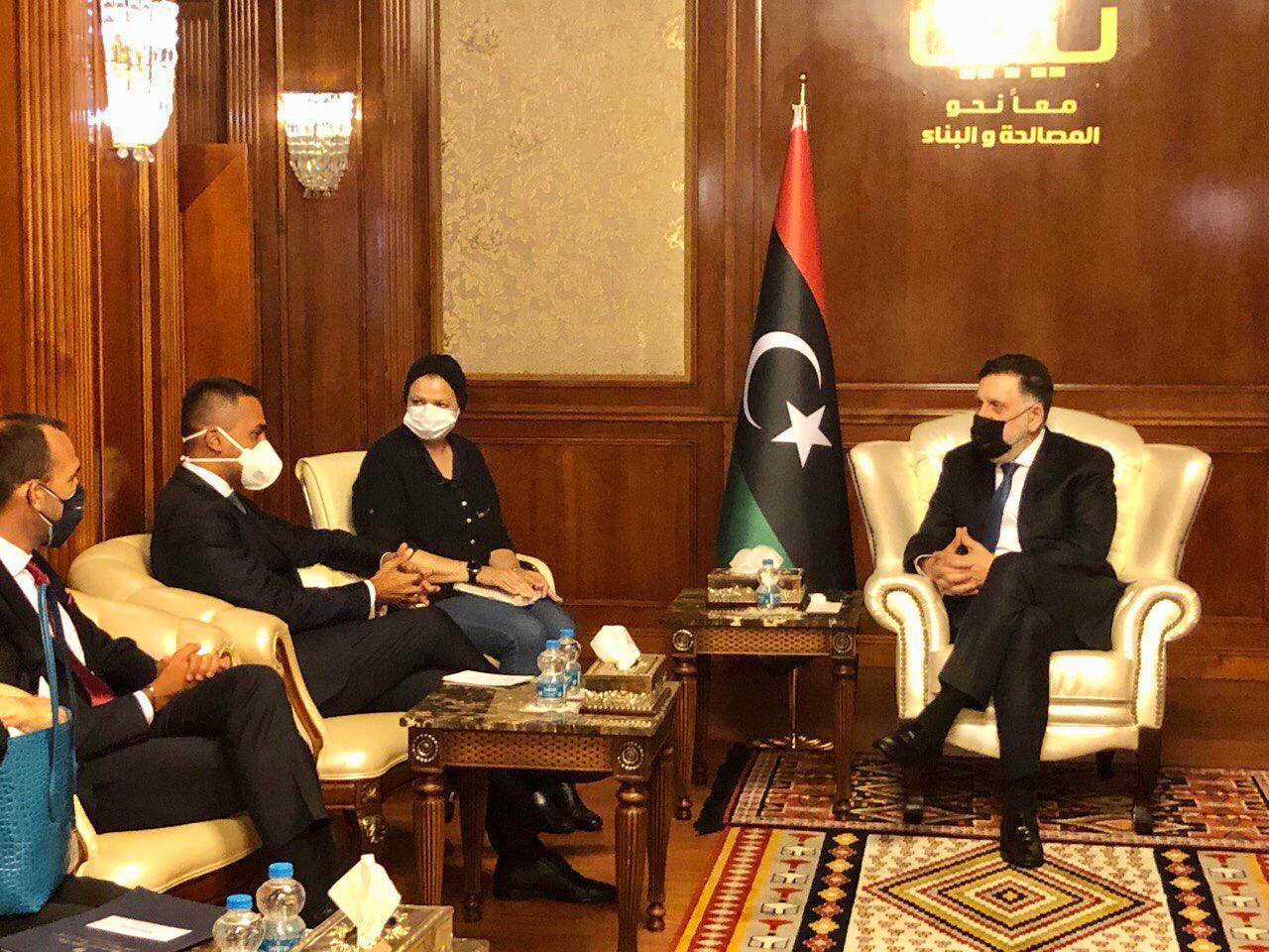 Di Maio a Tripoli incontra Al Sarraj “Libia snodo cruciale”