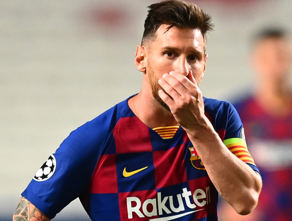 Messi fa marcia indietro “Volevo andare via ma resterò al Barcellona”