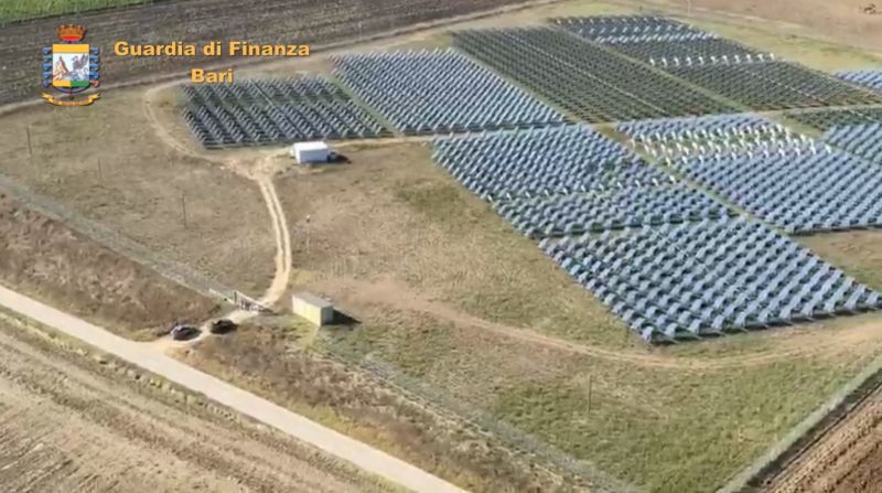 Incentivi statali per il fotovoltaico, scoperta maxi truffa da 40 mln