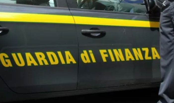 A Bergamo contrabbando di oli e carburanti dall’estero, 10 arresti