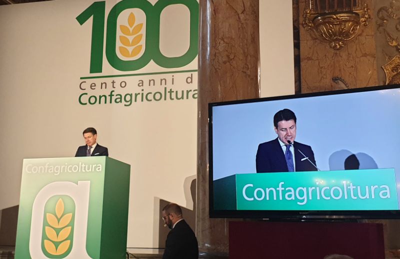 Confagricoltura compie 100 anni, Conte “Dedizione in mesi difficili”