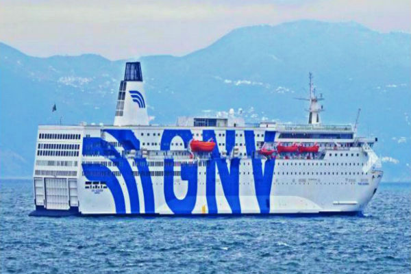 Cas Pietraperzia: unico minore positivo trasferito a bordo della Nave Azzurra, Sindaco: disponibile accoglienza migranti sul territorio