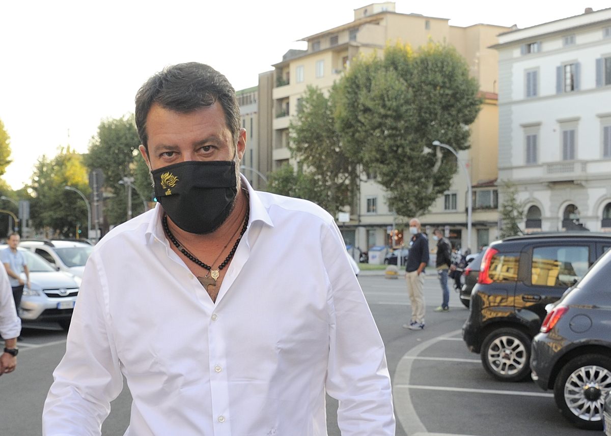 Lega, Salvini “Apriamoci alla società, serve rivoluzione liberale”