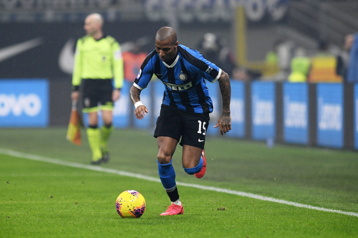 Inter, Ashley Young positivo