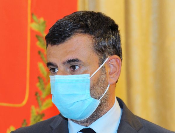 Coronavirus, Decaro”Norma su chiusura aree è scorrettezza istituzionale”