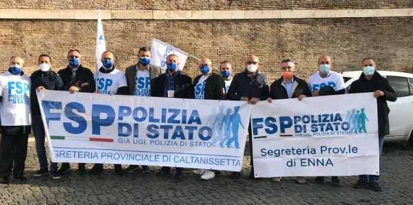 FSP Polizia di Stato di Caltanissetta ed Enna a Roma a manifestazione: “servitori, non servi”