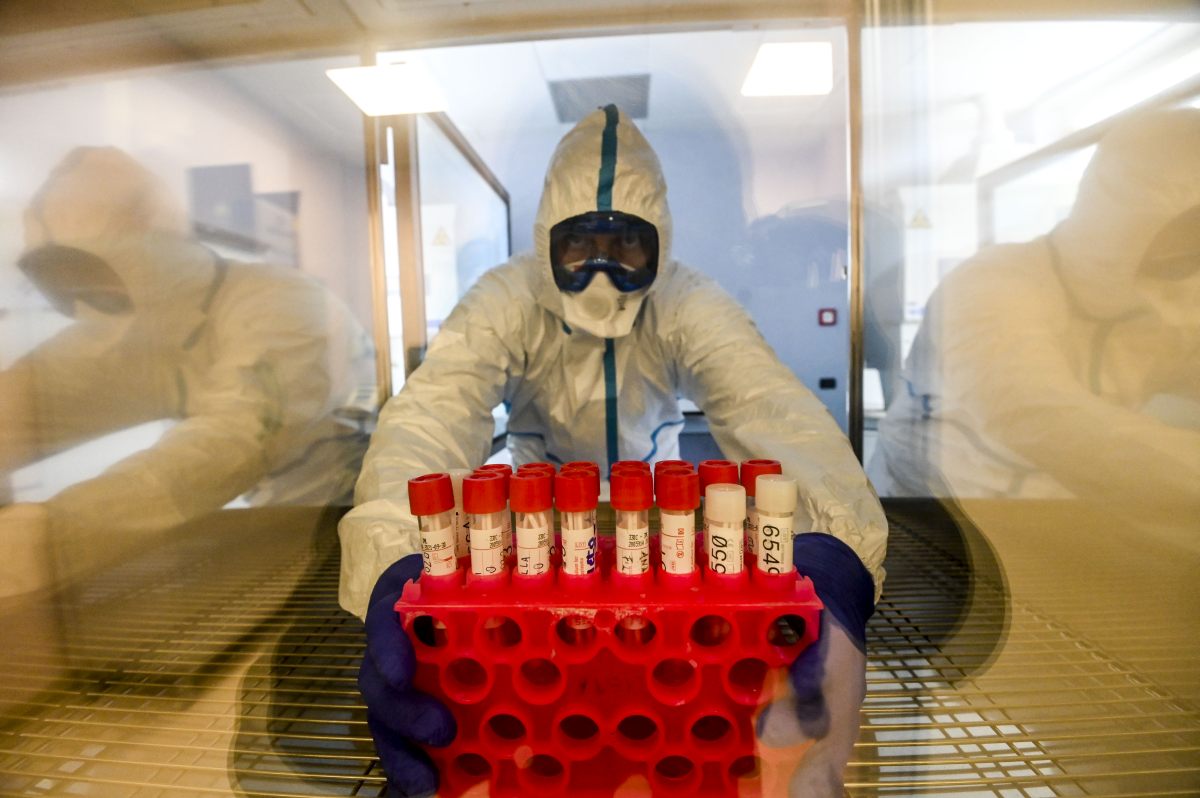 Coronavirus, 12.756 nuovi casi e 499 decessi in 24 ore