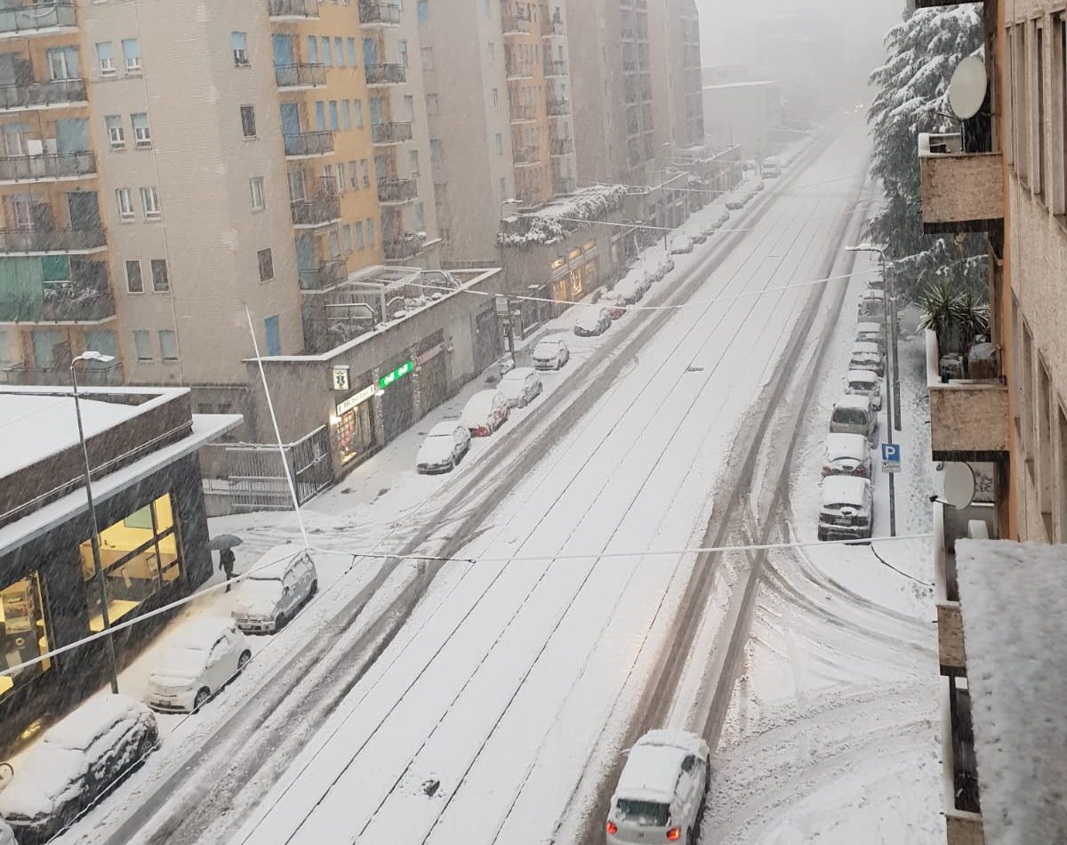 In Lombardia neve anche in pianura, 25 centimetri a Milano