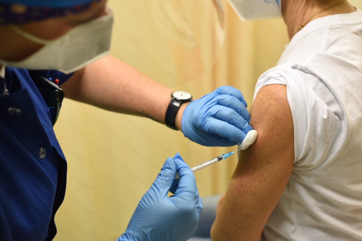 Covid, in Italia oltre 731 mila vaccinati