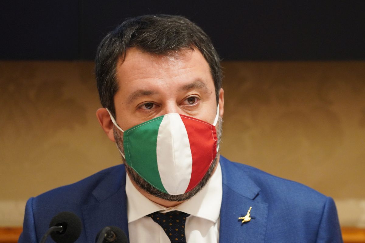 Governo, Salvini “Conte vive su Marte”