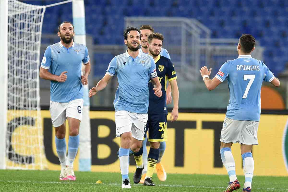 Lazio ai quarti di Coppa Italia, Parma battuto 2-1
