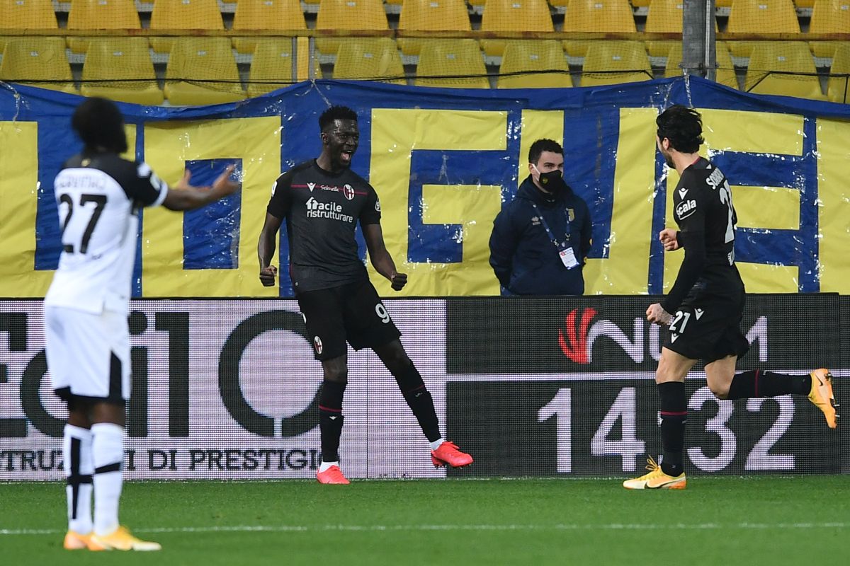 Mihajlovic sorride, il Bologna vince 3-0 il derby col Parma