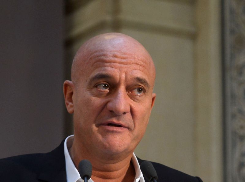 Claudio Bisio “Sono positivo al Covid, ma sto bene”