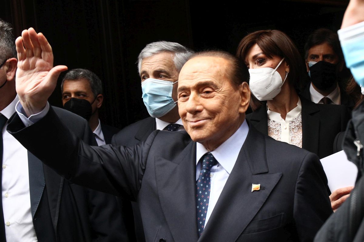 Covid, Berlusconi “Risarcimenti immediati per ogni chiusura”