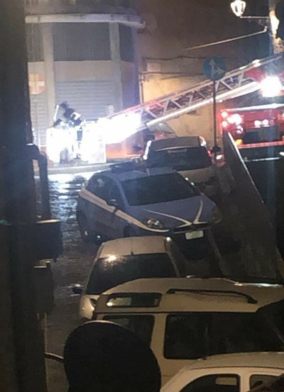 Piazza Armerina: coppia di anziani salvati dalla Polizia dall’incendio della loro casa