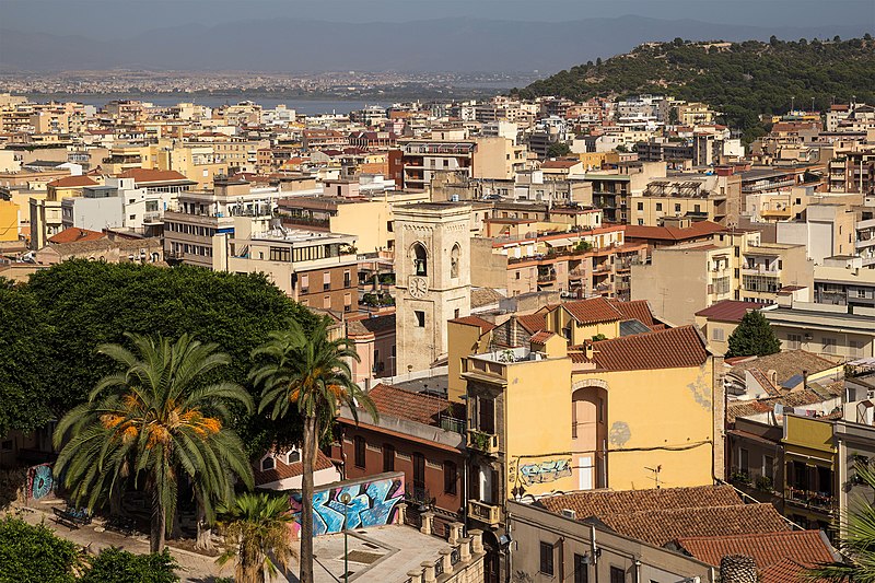 Covid, passano in arancione sei regioni, Sardegna in rosso