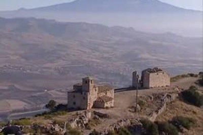 La società trevigiana Fassa Bortolo ha ottenuto poter estrarre calcare all’interno di un’area archeologica tutelata ad Agira. Respinto ricorso Siciliantica