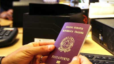 Enna arrestato 21enne guineano con passaporto falsificato