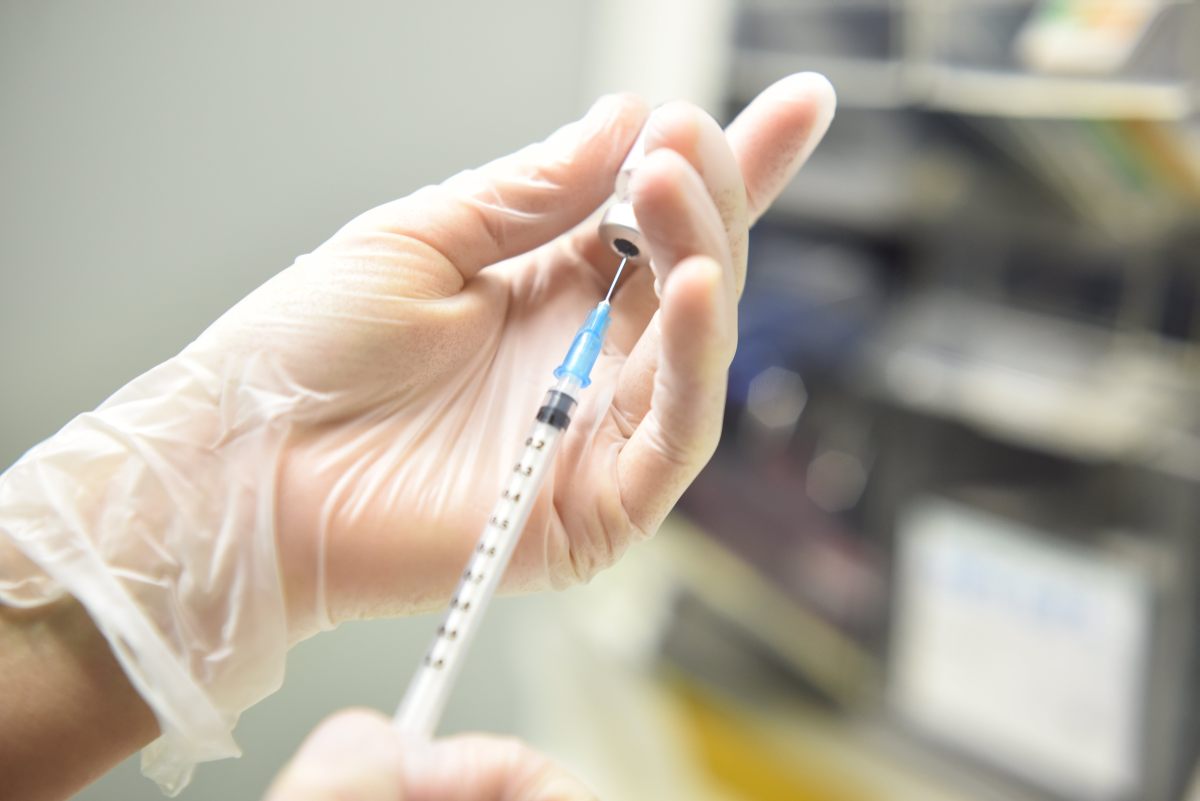 Vaccini, Sileri “Seconda dose di Pfizer a 42 giorni un’opportunità”
