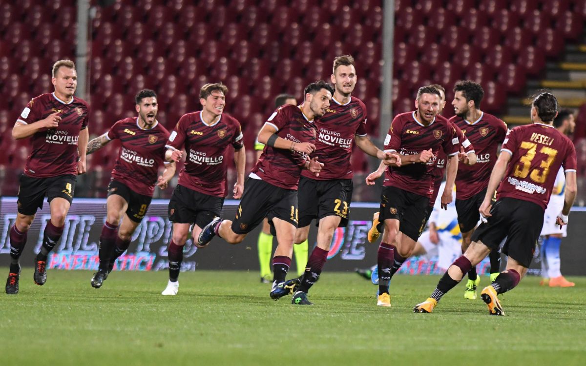 Salernitana promossa in Serie A, retrocede il Cosenza