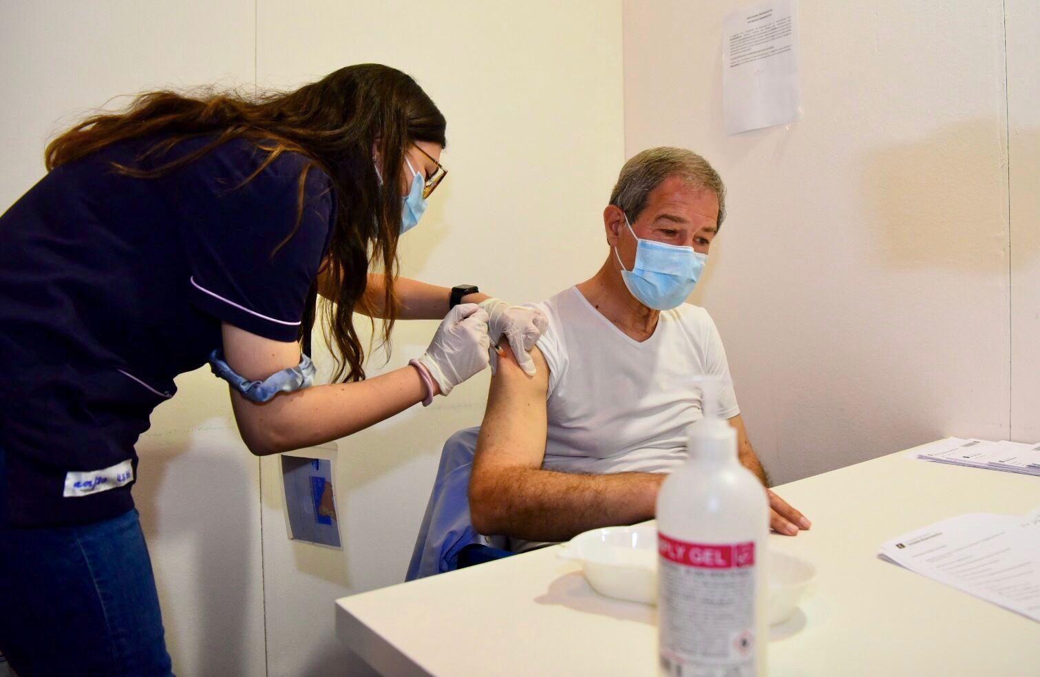 Governatore Musumeci si è vaccinato a Catania