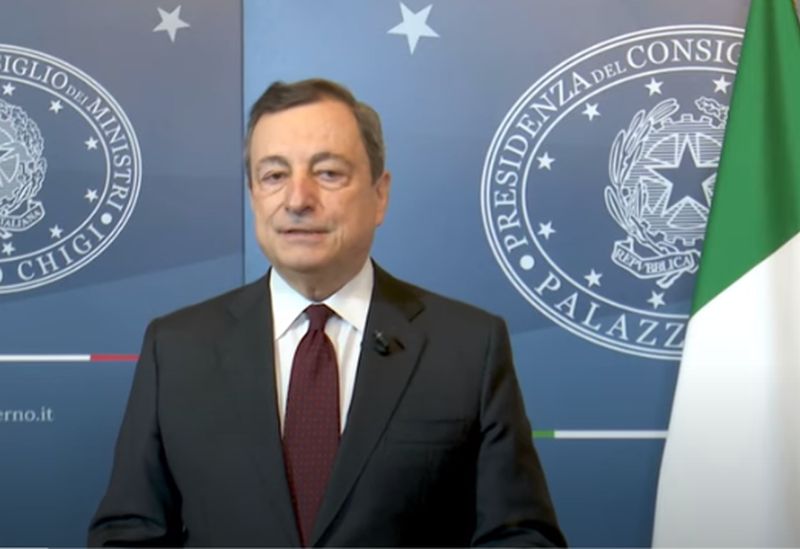 Covid, Draghi firma decreto su green pass