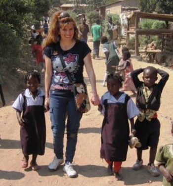 Cristina Fazzi: ”il medico della foresta” da 21 anni nello Zambia