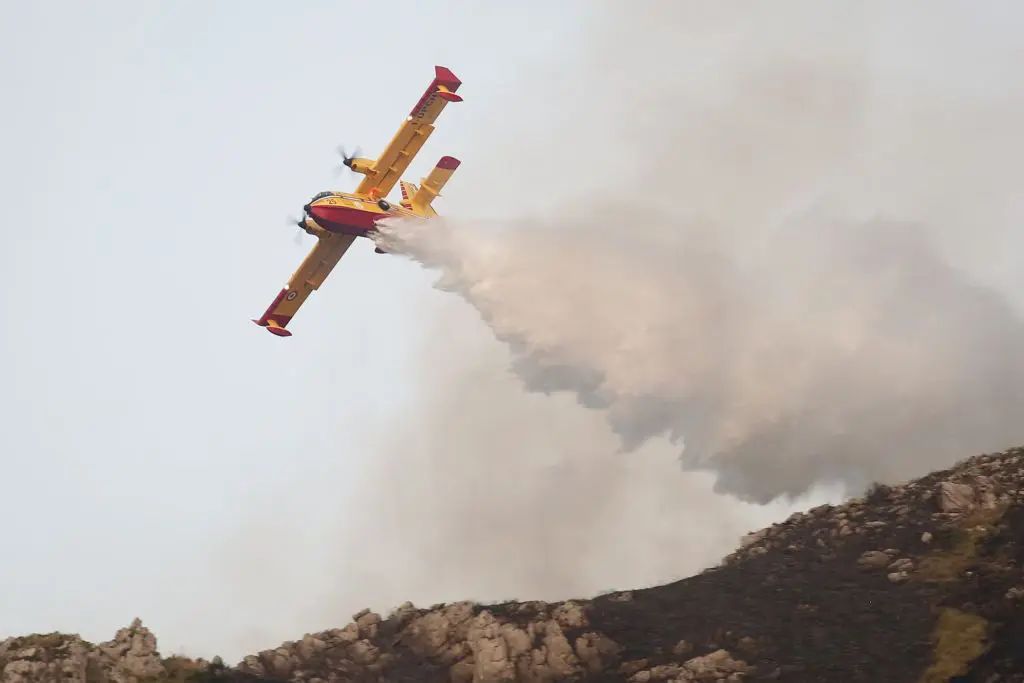 Paura per incendio a Scopello, evacuate 14 villette