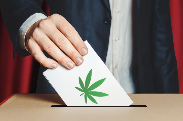 Piazza Armerina. Assemblea studenti su cannabis: “Meglio Legale” denuncia il senatore Gasparri per diffamazione