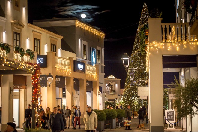 Sicilia Outlet Village accende il Natale 2021