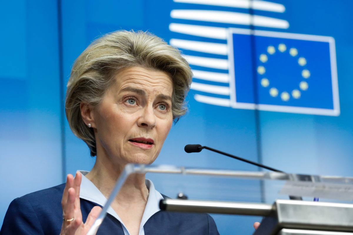 Covid, Von der Leyen “Omicron grossa sfida, ma abbiamo strumenti giusti”