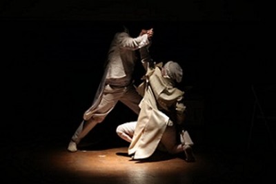 Leonforte. Lo spettacolo “In balia di un attimo” di Federico Fiorenza premiato dallo Stabile di Catania