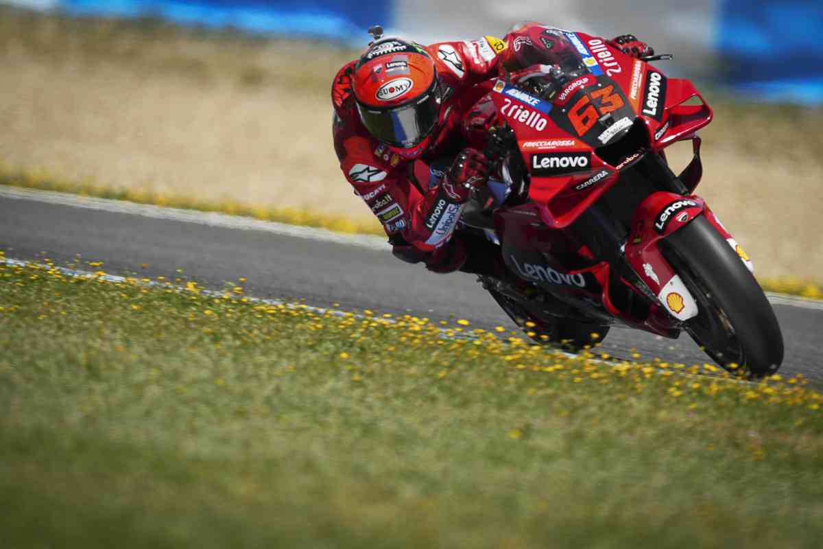 Doppietta Ducati a Le Mans, pole Bagnaia davanti a Miller