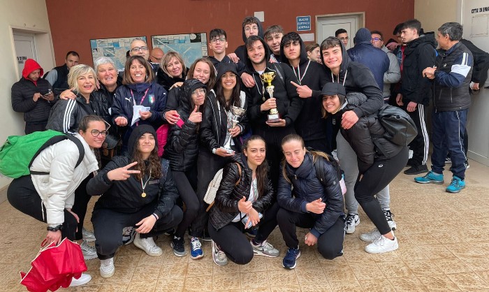 Enna. Campionati studenteschi, fase provinciale di atletica leggera, successo dell’Istituto Medi di Leonforte