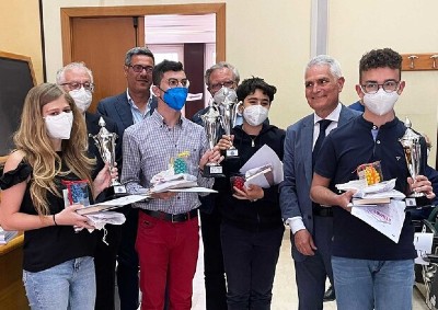 Scuola: all’Etniade di matematica quinto posto ex aequo per Roberta La Marca e Paolo Mattiolo del “Farinato” di Enna