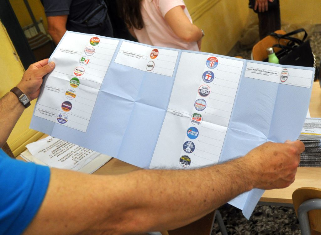 Elezioni, Palermo, ancora 30 i seggi chiusi per mancanza presidente