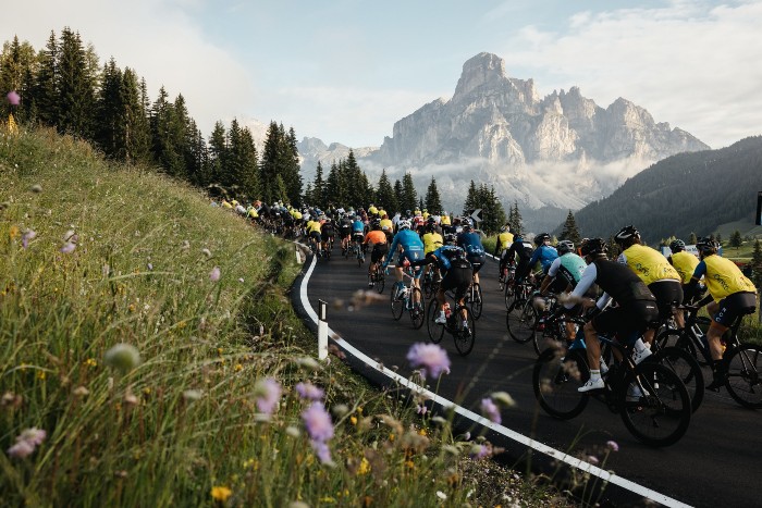 Alla partenza della 35° edizione della Maratona Dles Dolomites – ENEL 5 ciclisti della provincia di Enna