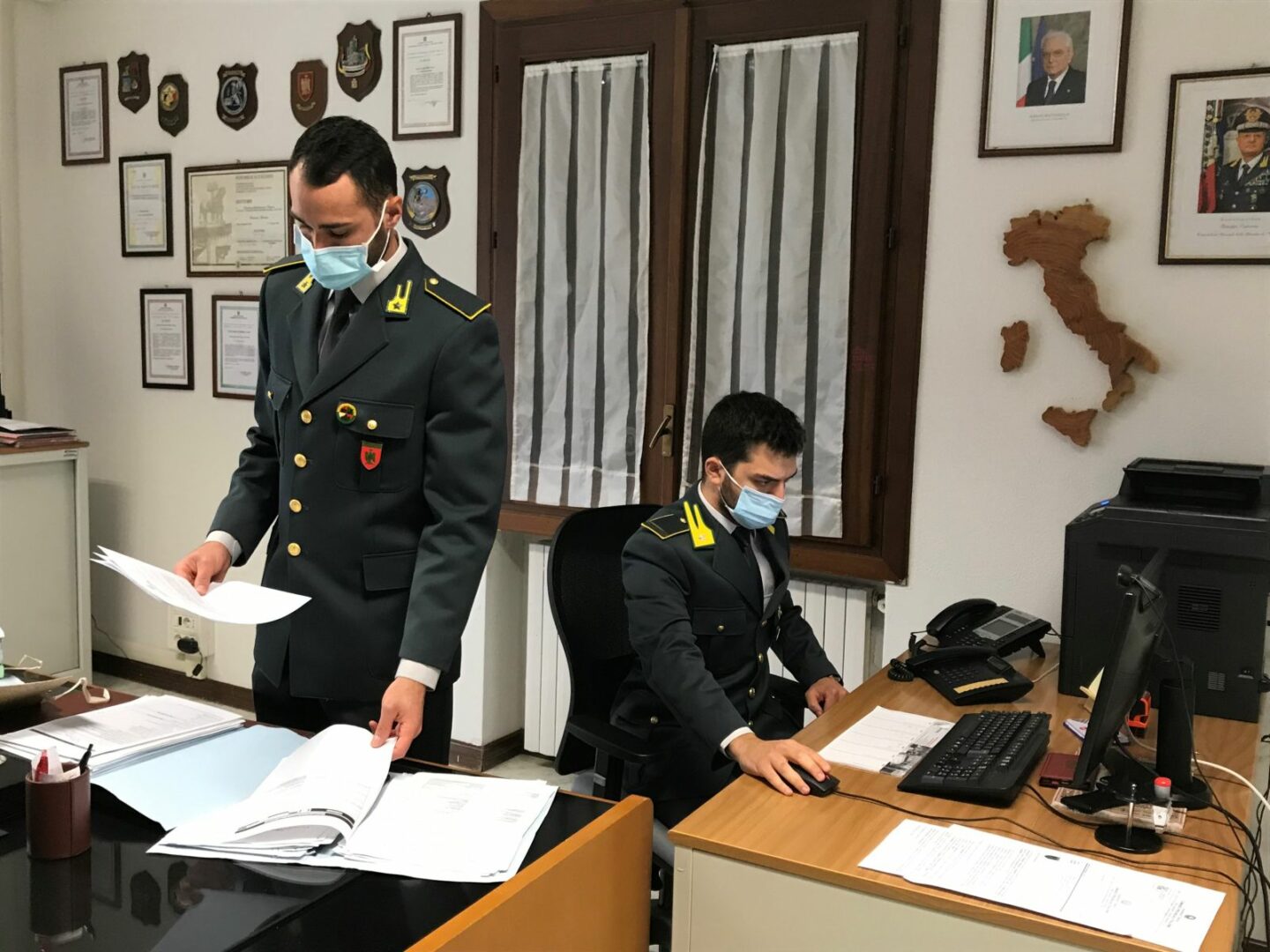 Scoperto un giro di fatture false a Palermo, 3 arresti e 4 società sequestrate