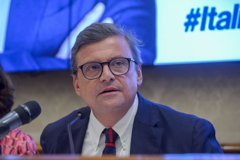 Calenda “Se il Pd insegue M5s è una linea diversa dalla nostra”