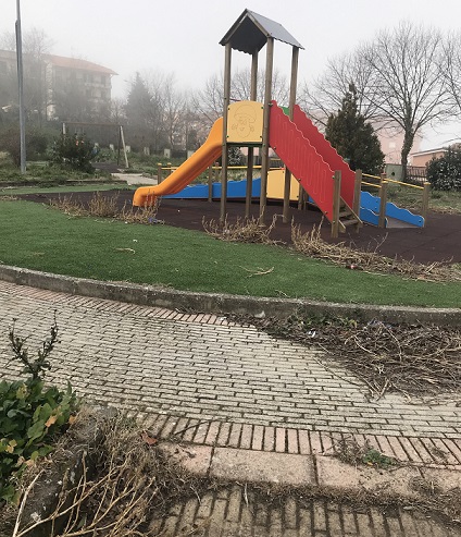 In degrado il parco giochi di Aidone