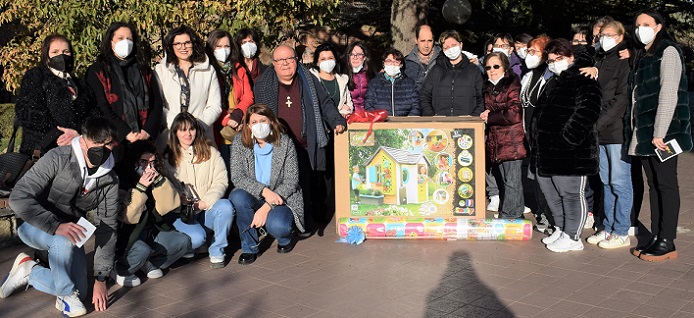 Oasi Maria SS. Troina: donato materiale ludico-ricreativo dai docenti e alunni dell’Istituto liceale “Fratelli Testa” di Nicosia