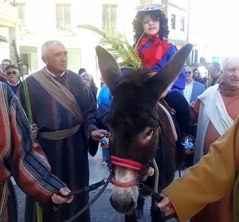 Calascibetta: rievocata l’entrata di Gesù a Gerusalemme con Giosuè Cagnino nel nobile ruolo di Gesù