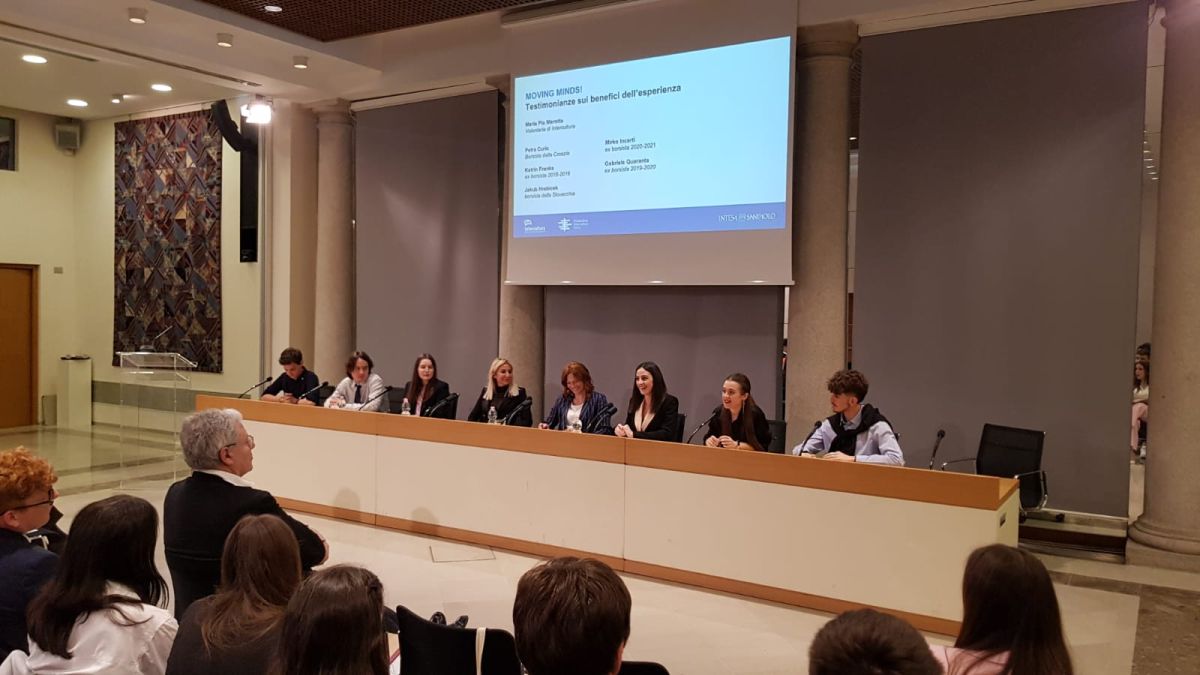 Con Intesa Sanpaolo 19 ragazzi delle superiori studieranno all’estero