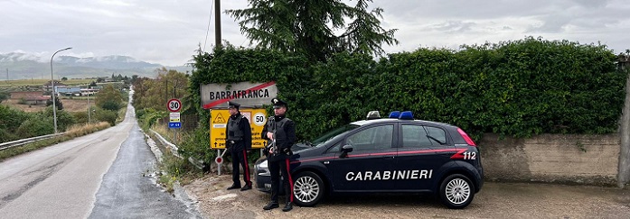 Barrafranca. “Scacco Matto” dei Carabinieri, 7 persone indagate per stupefacenti, ricettazione e danneggiamento a seguito incendio