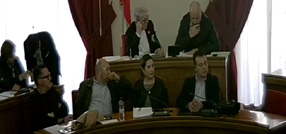 Lutto per consigliere, slitta la mozione di sfiducia a Scozzarella