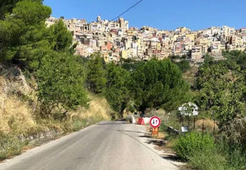 Smottamento sulla Provinciale 116, chiuso tratto di Pietralonga